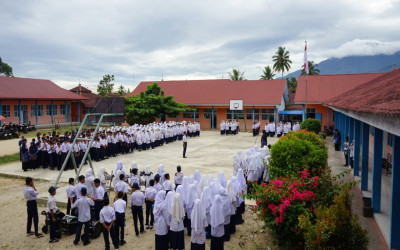 MTsN 2 Kota Payakumbuh Peringati Hari Pahlawan Dengan Upacara Khidmat