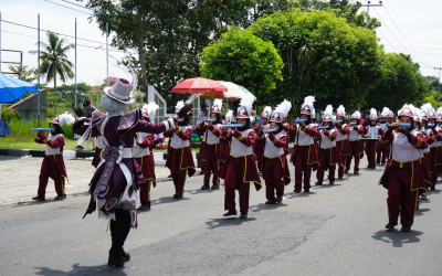 MTsN 2 Kota Payakumbuh Meriahkan Pawai Alegoris HUT RI ke-80